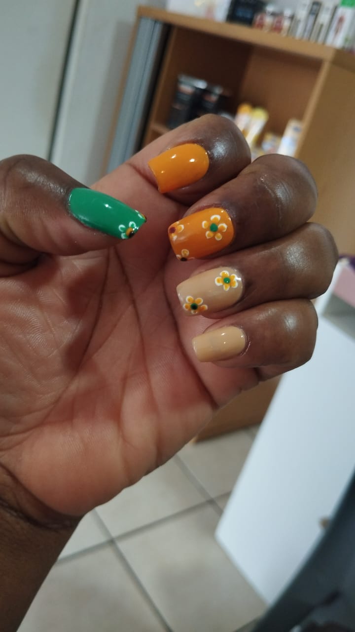 Acrylic tip nails by Beauty by BM