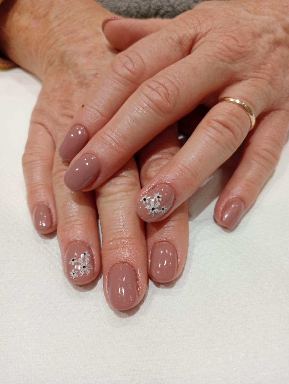 Gelish manicure by Beauty by BM