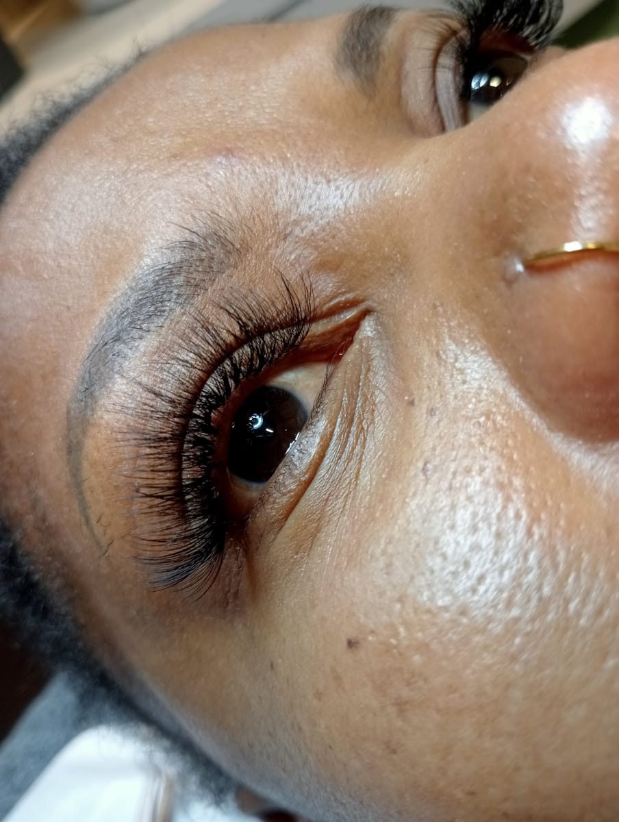Individual eyelash extensions by Beauty by BM